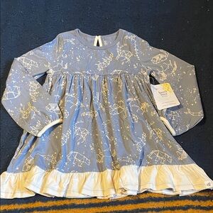 Burt's Bees kid long-sleeve feature blue constellation and starry animal pattern